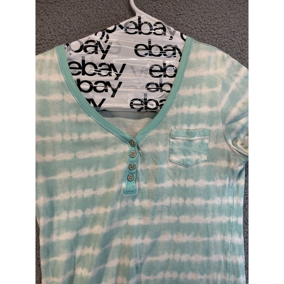 Route 66 Women Top Size Small V Neck Blue and White - Picture 2 of 6